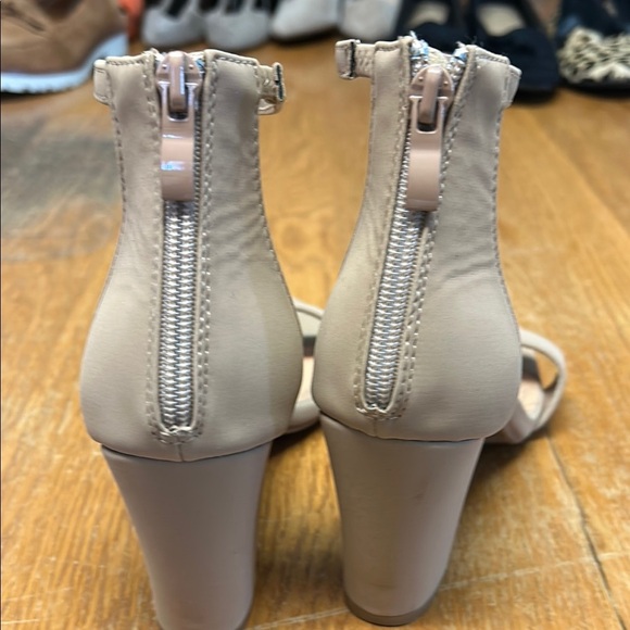 TOP Moda Tan Stiletto Heels with Ankle Strap - Picture 3 of 4